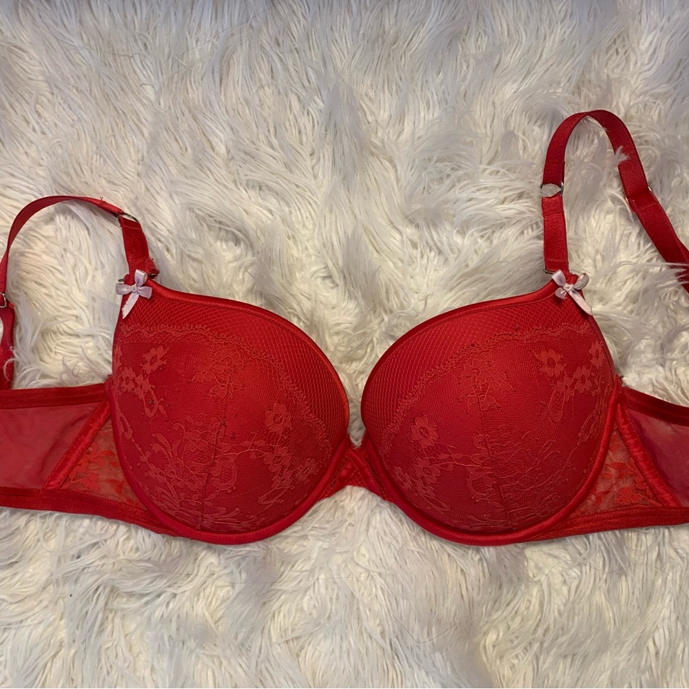 Victoria’s Secret Very Sexy Padded Bra